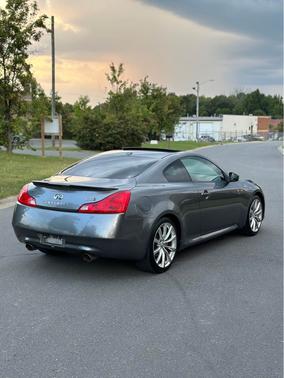 2010 INFINITI G37 Sport