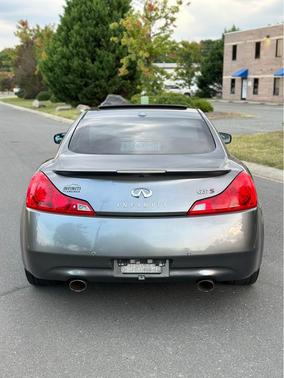 2010 INFINITI G37 Sport