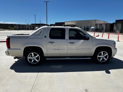 2013 Chevrolet Avalanche LTZ