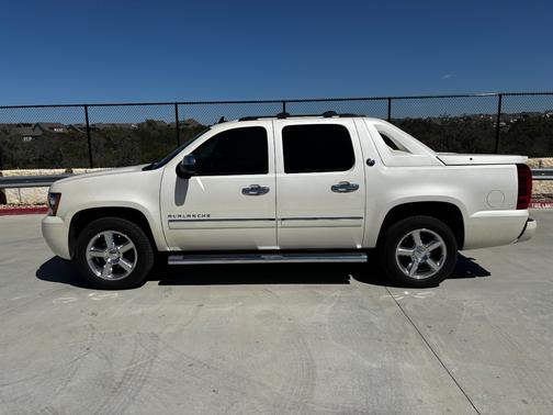 2013 Chevrolet Avalanche LTZ