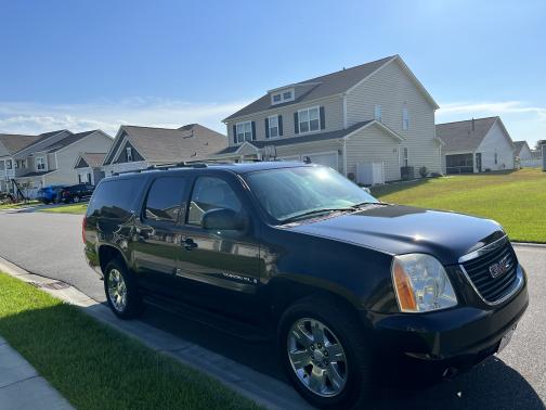 Photo 3 of 25 of 2008 GMC Yukon XL 1500 SLT