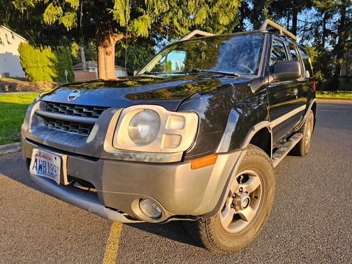 Black 2002 Nissan Xterra SE V6