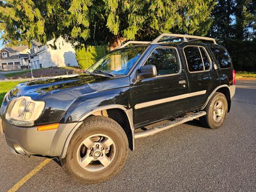 Black 2002 Nissan Xterra SE V6