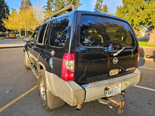 Black 2002 Nissan Xterra SE V6