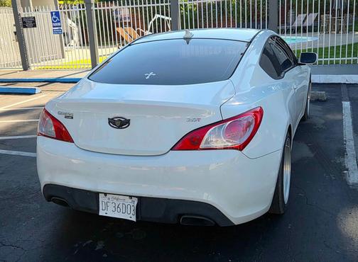 2011 Hyundai Genesis Coupe 2.0T