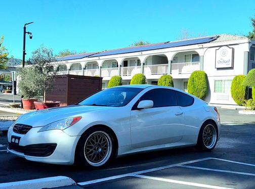 2011 Hyundai Genesis Coupe 2.0T