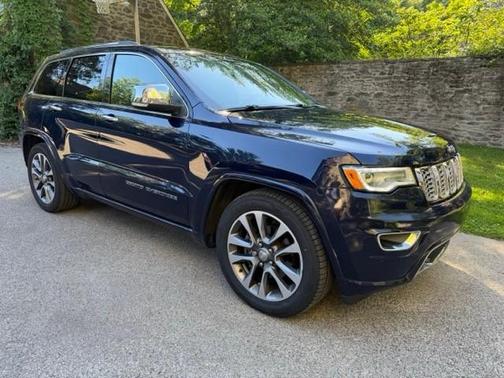 Blue 2017 Jeep Grand Cherokee Overland