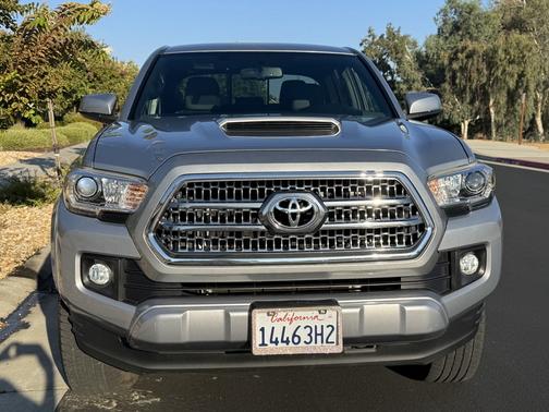 2017 Toyota Tacoma SR5