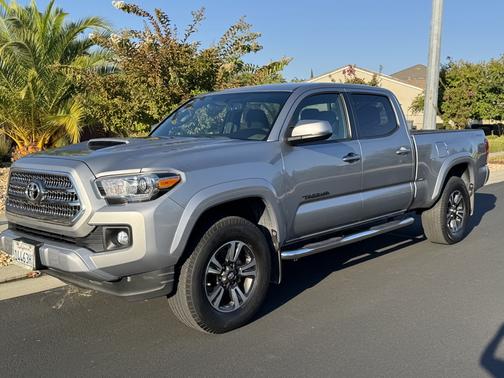 2017 Toyota Tacoma SR5