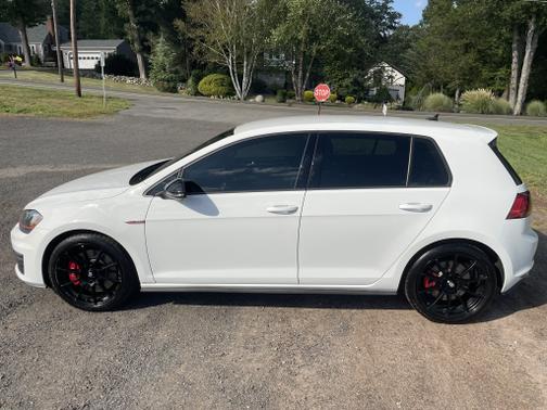 2017 Volkswagen Golf GTI Sport 4-Door
