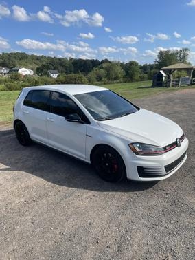 2017 Volkswagen Golf GTI Sport 4-Door