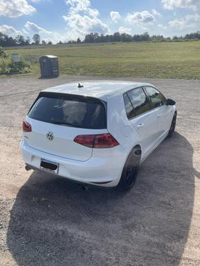 2017 Volkswagen Golf GTI Sport 4-Door