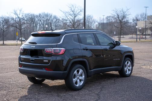 Black 2018 Jeep Compass Latitude