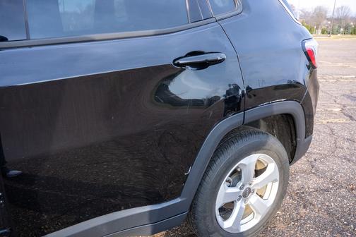 Black 2018 Jeep Compass Latitude