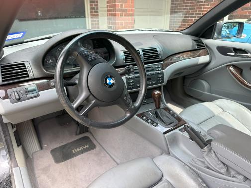 2002 BMW 325 Cic