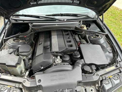 2002 BMW 325 Cic