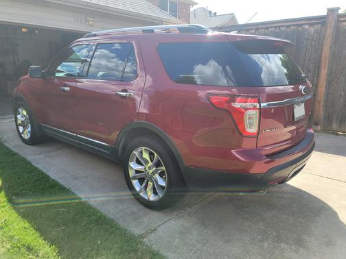 Photo 4 of 15 of 2014 Ford Explorer Limited