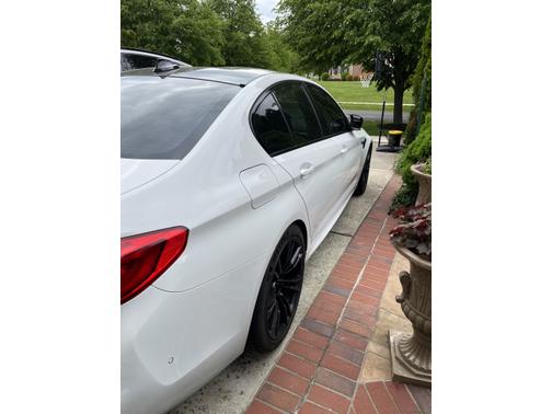 Photo 5 of 11 of 2019 BMW M5 Competition