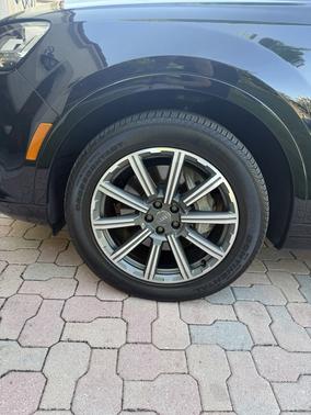 2019 Audi Q7 55 SE Premium
