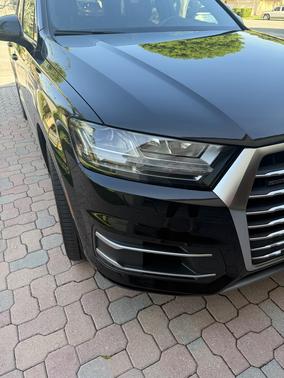 2019 Audi Q7 55 SE Premium