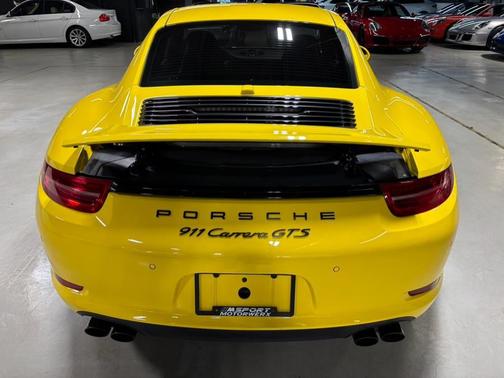 2015 Porsche 911 911 Carrera GTS
