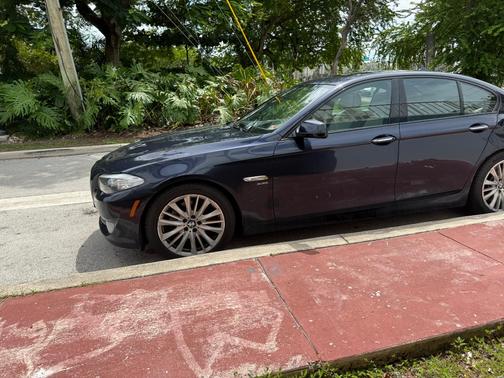 Blue 2012 BMW 550 i xDrive
