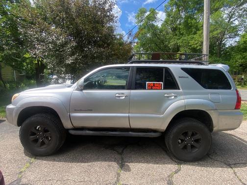 Silver 2006 Toyota 4Runner Sport