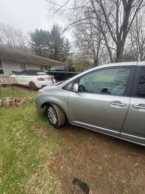 Silver 2016 Toyota Sienna Limited Premium