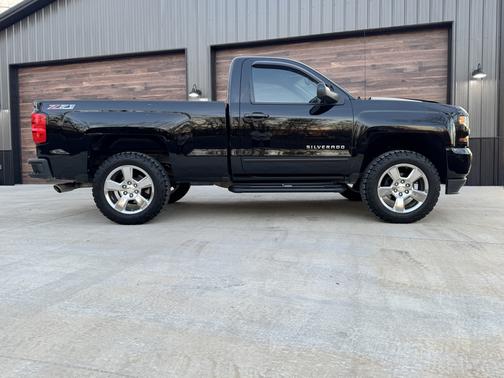 2017 Chevrolet Silverado 1500 2LT