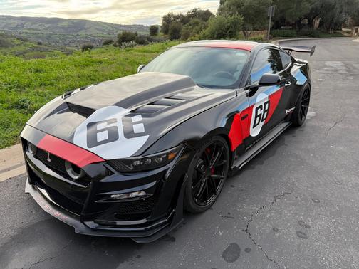 2017 Ford Mustang GT Premium