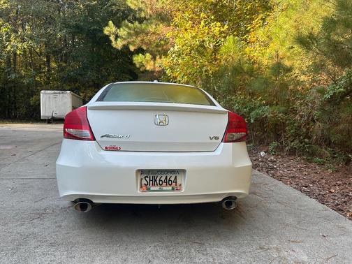 White 2011 Honda Accord EX-L