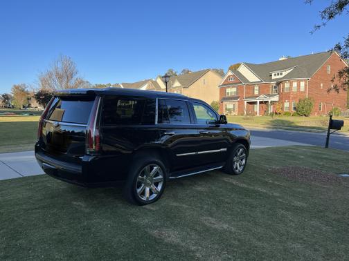 2018 Cadillac Escalade Luxury