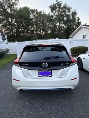 White 2019 Nissan Leaf SV