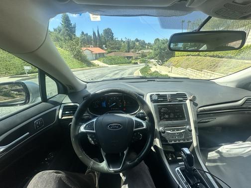 Silver 2014 Ford Fusion SE