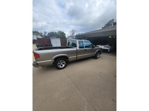 1998 Chevrolet S-10 LS Extended Cab