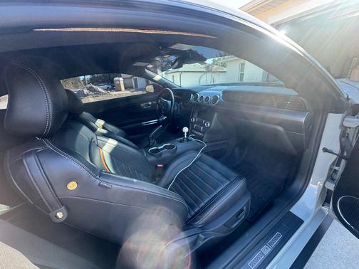 2022 Ford Mustang Mach 1