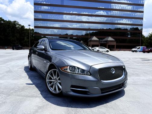 Gray 2013 Jaguar XJ Base