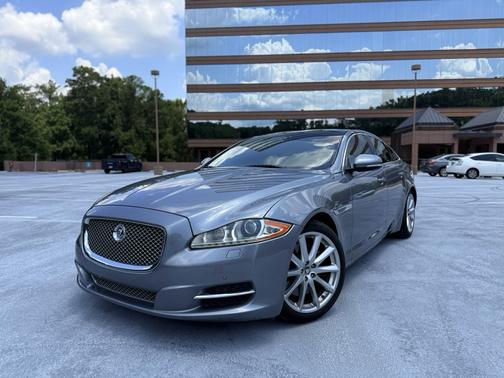 Gray 2013 Jaguar XJ Base