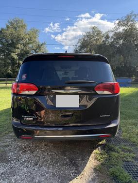 Brown 2017 Chrysler Pacifica Limited