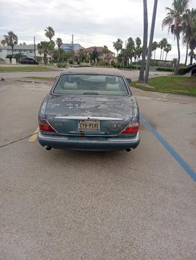 Blue 1999 Jaguar XJ Base