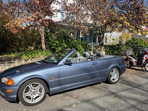 Blue 2001 BMW 330 Ci