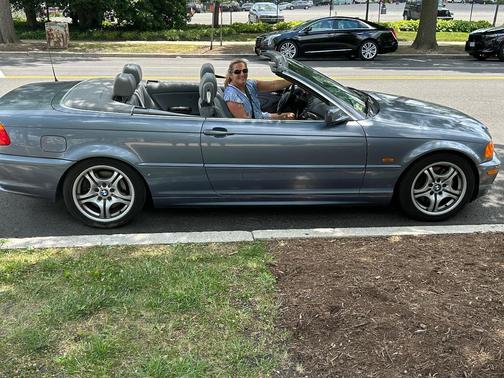 Blue 2001 BMW 330 Ci