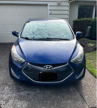2013 Hyundai ELANTRA SE