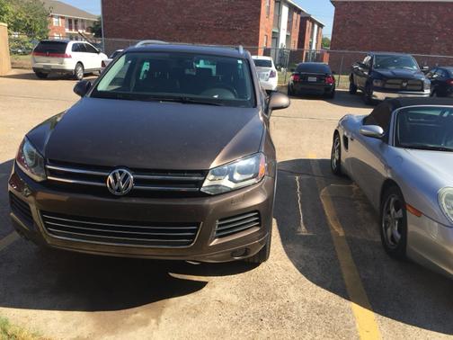 Brown 2011 Volkswagen Touareg VR6 Lux