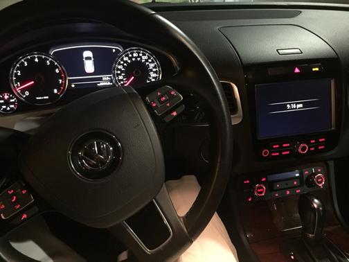 Brown 2011 Volkswagen Touareg VR6 Lux