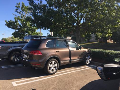Brown 2011 Volkswagen Touareg VR6 Lux