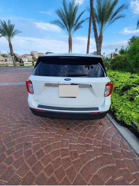 White 2022 Ford Explorer XLT