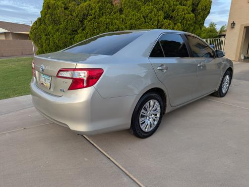 2014 Toyota Camry Hybrid LE