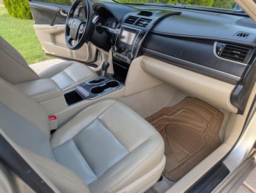 2014 Toyota Camry Hybrid LE