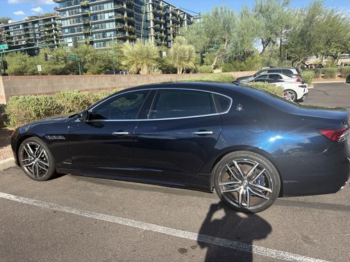 Blue 2021 Maserati Quattroporte S GranLusso